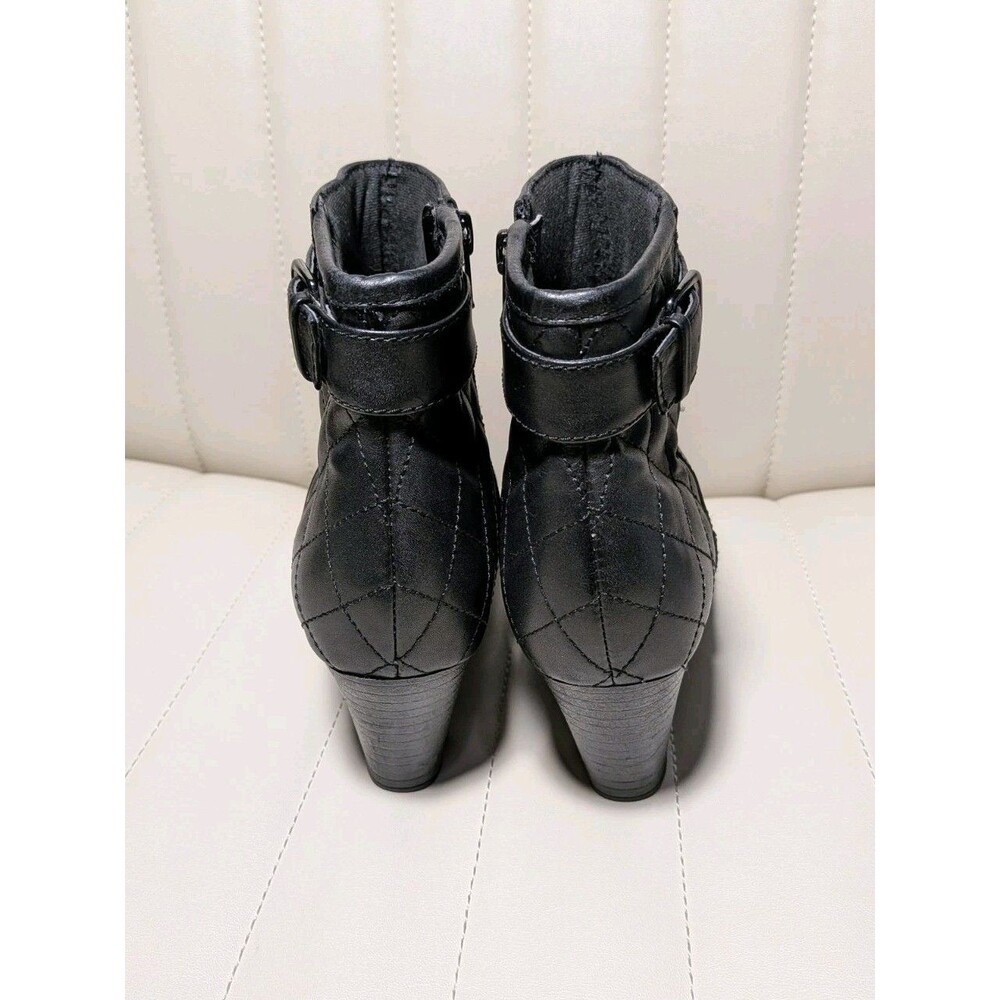 Clark Booties Ankle Boots Black Leather Bucket Zipper Womens Size 7M - Picture 3 of 6